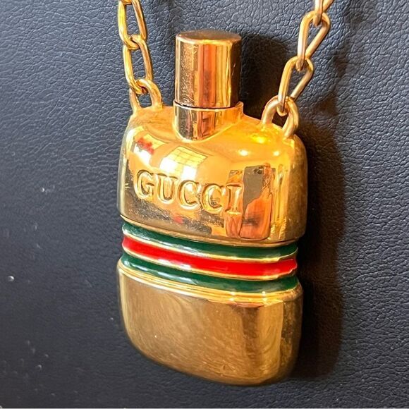 Gucci Vintage Gold Pendant Perfume Necklace - Picture 5 of 8